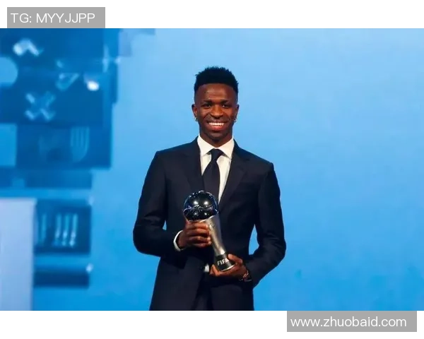 三十岁迎来巅峰的男足球星：从潜力股到世界级巨星的成长之路